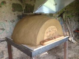 construction d'un four à pain : chantier jeunes